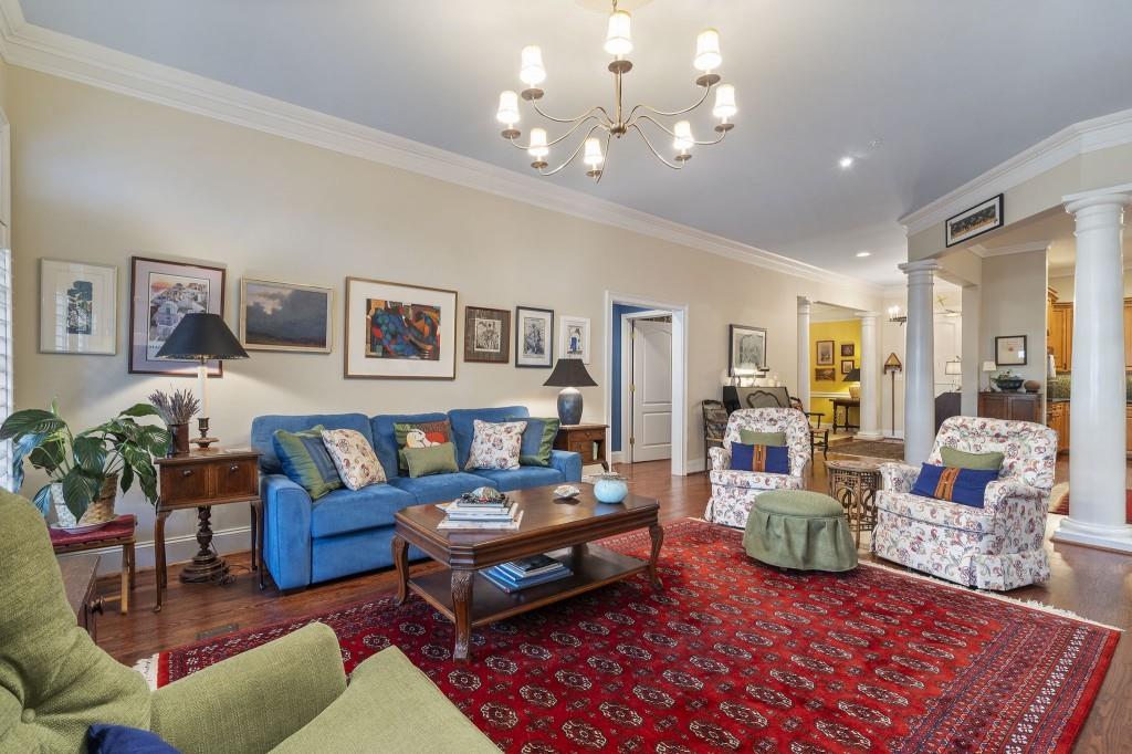 417 Clairemont Avenue Unit 115