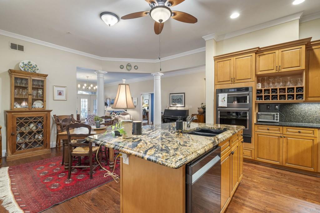 417 Clairemont Avenue Unit 115