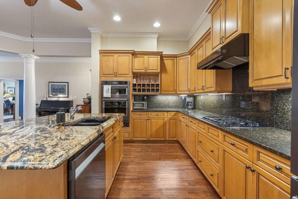 417 Clairemont Avenue Unit 115