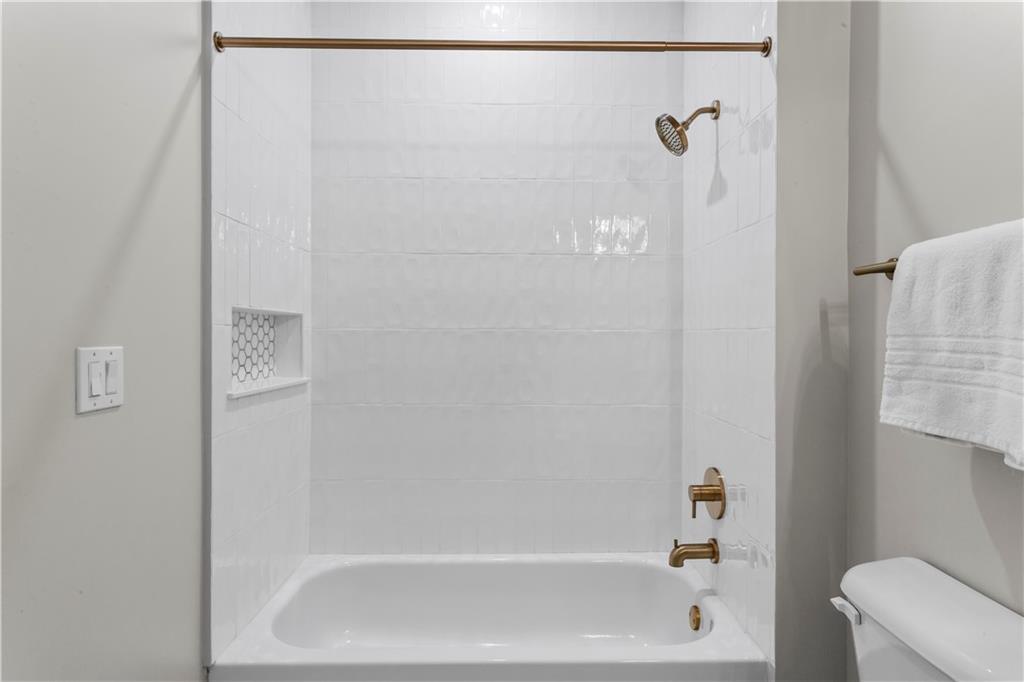 3724 Ashford Creek Lane