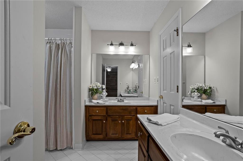 4350 Fallowfield Lane SW