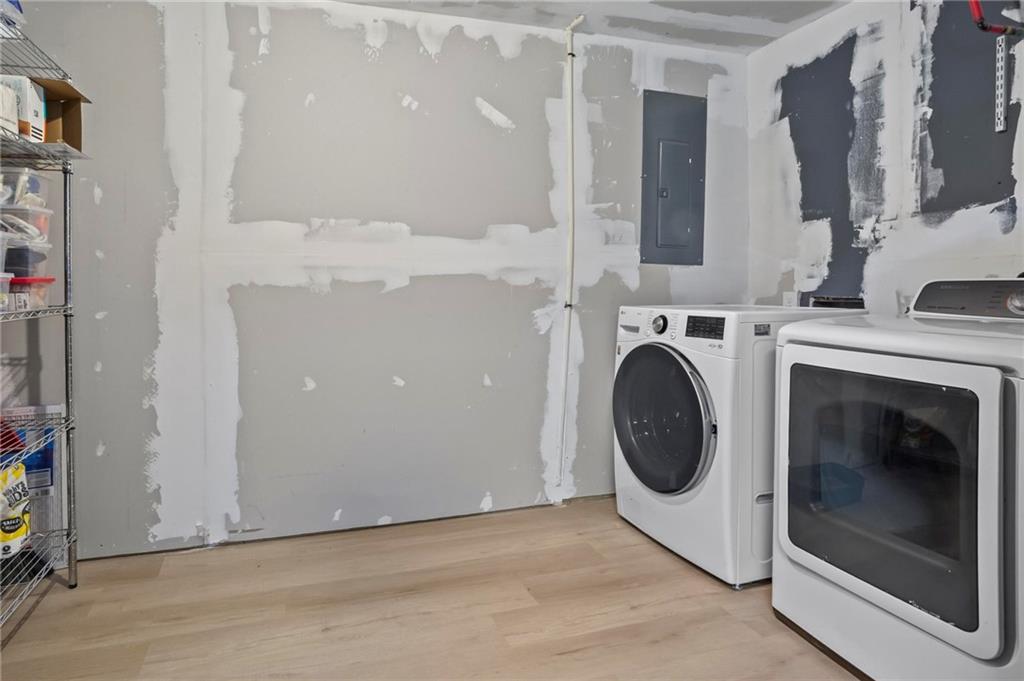 3065 Sumit Wood Drive NW