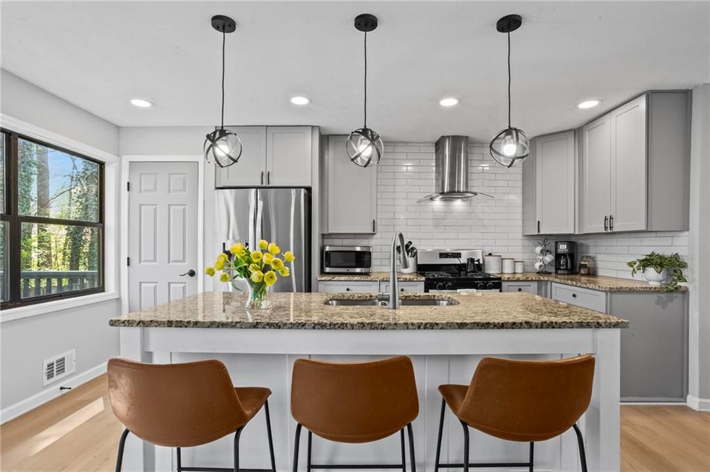 3065 Sumit Wood Drive NW