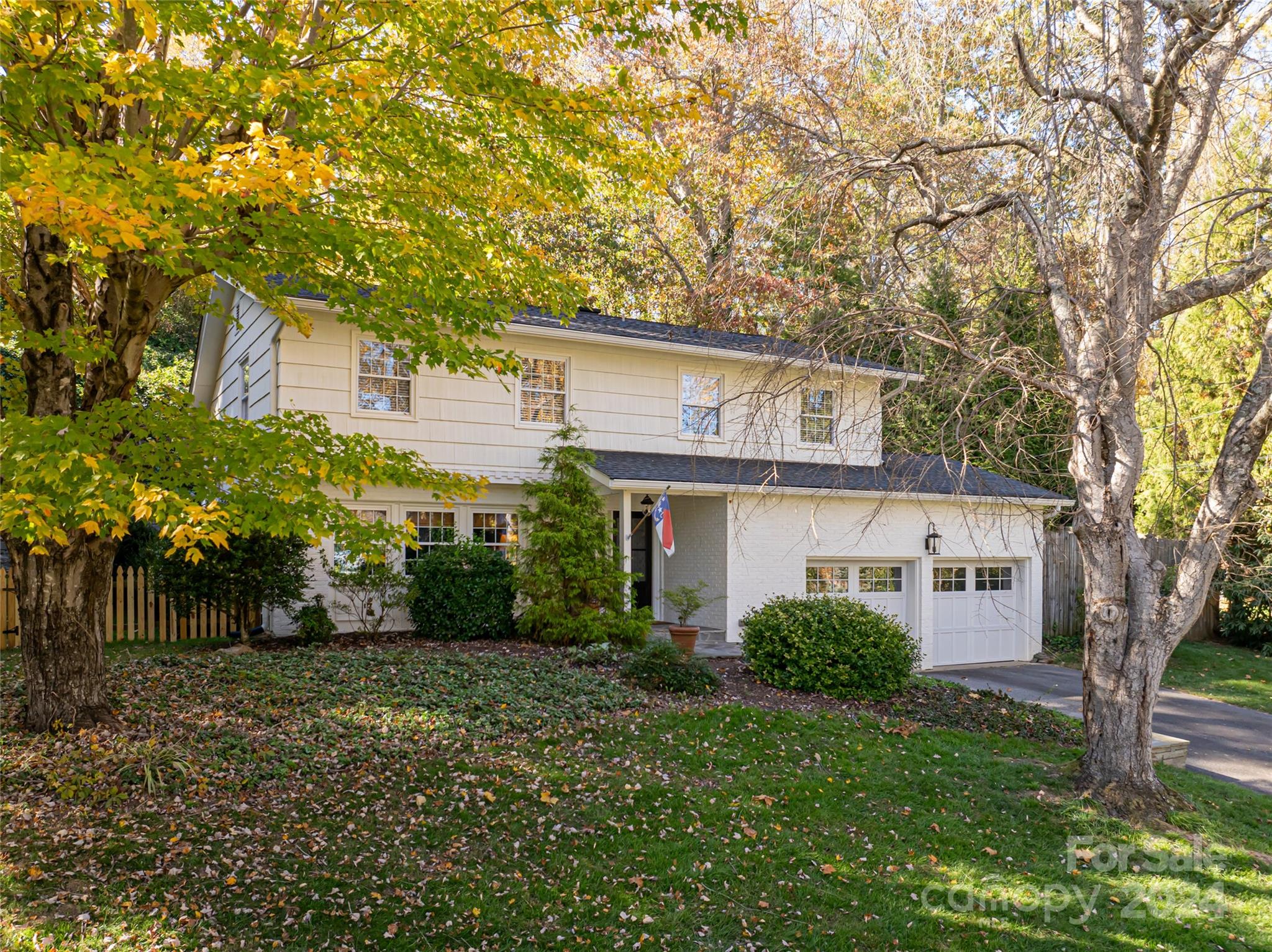 24 Wisteria Drive