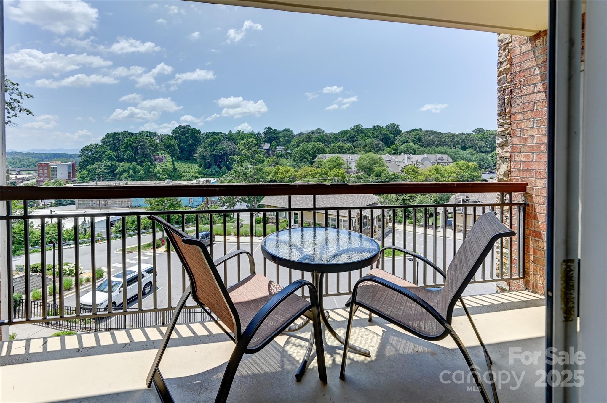 202 Bowling Park Road Unit: 202