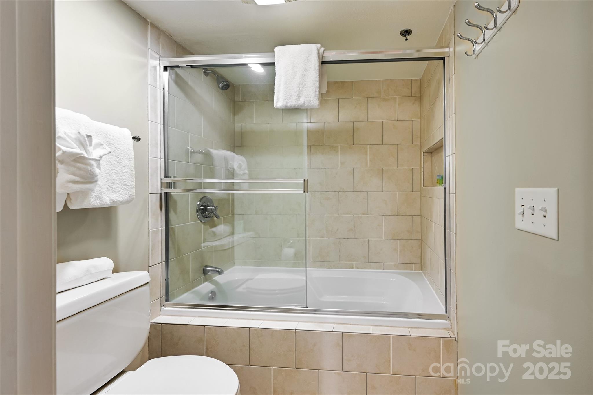 202 Bowling Park Road Unit: 202