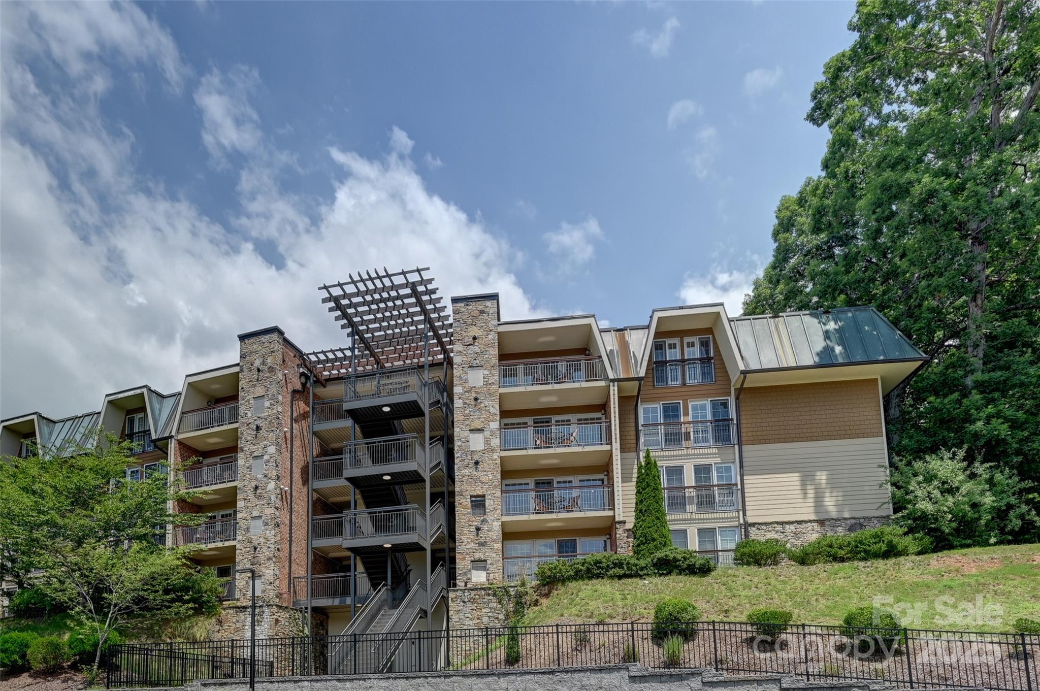 202 Bowling Park Road Unit: 202