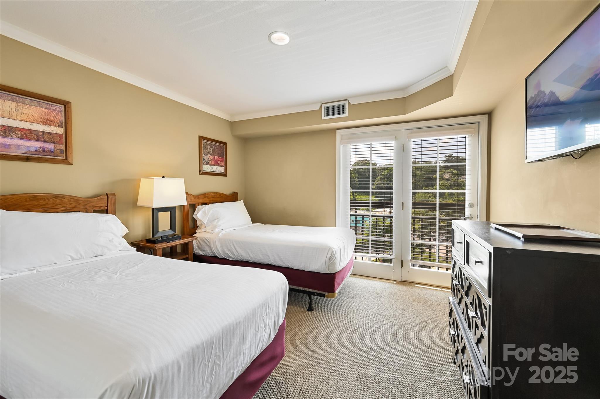 202 Bowling Park Road Unit: 202