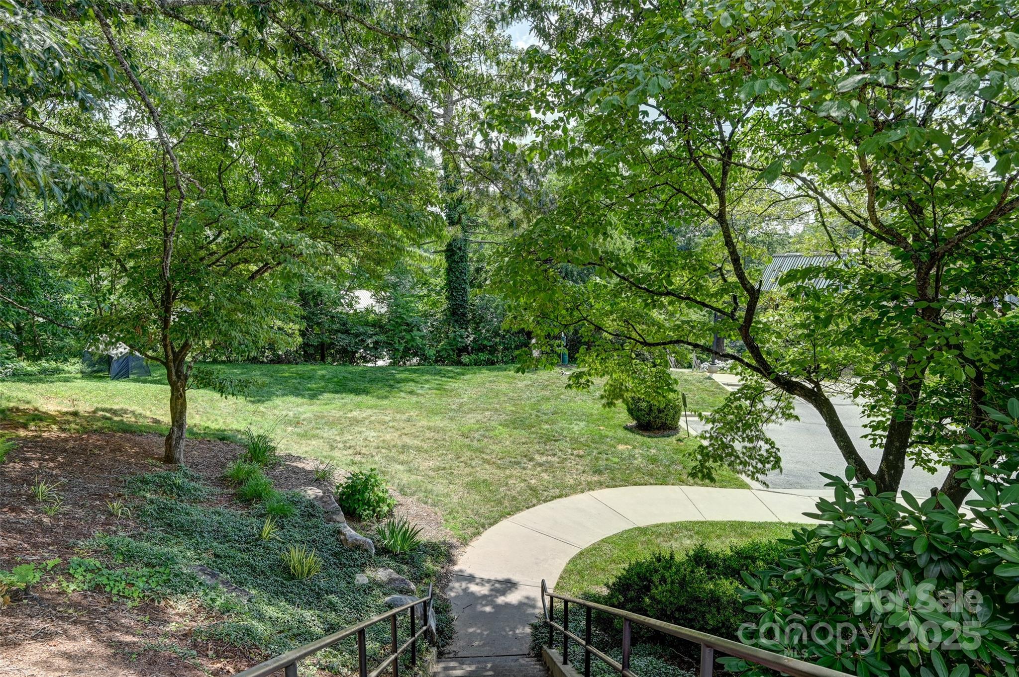 202 Bowling Park Road Unit: 202