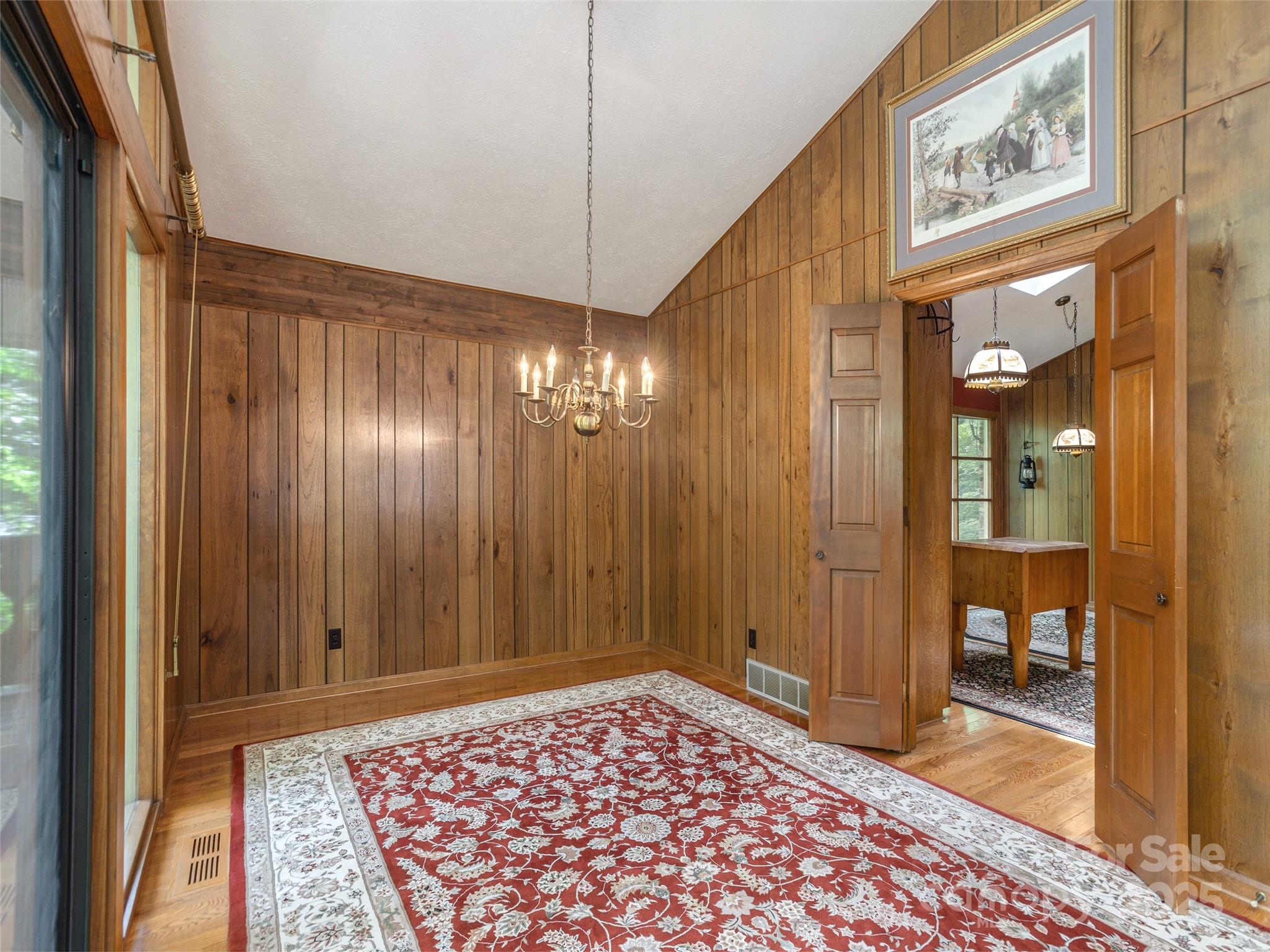 25 Iroquois Drive