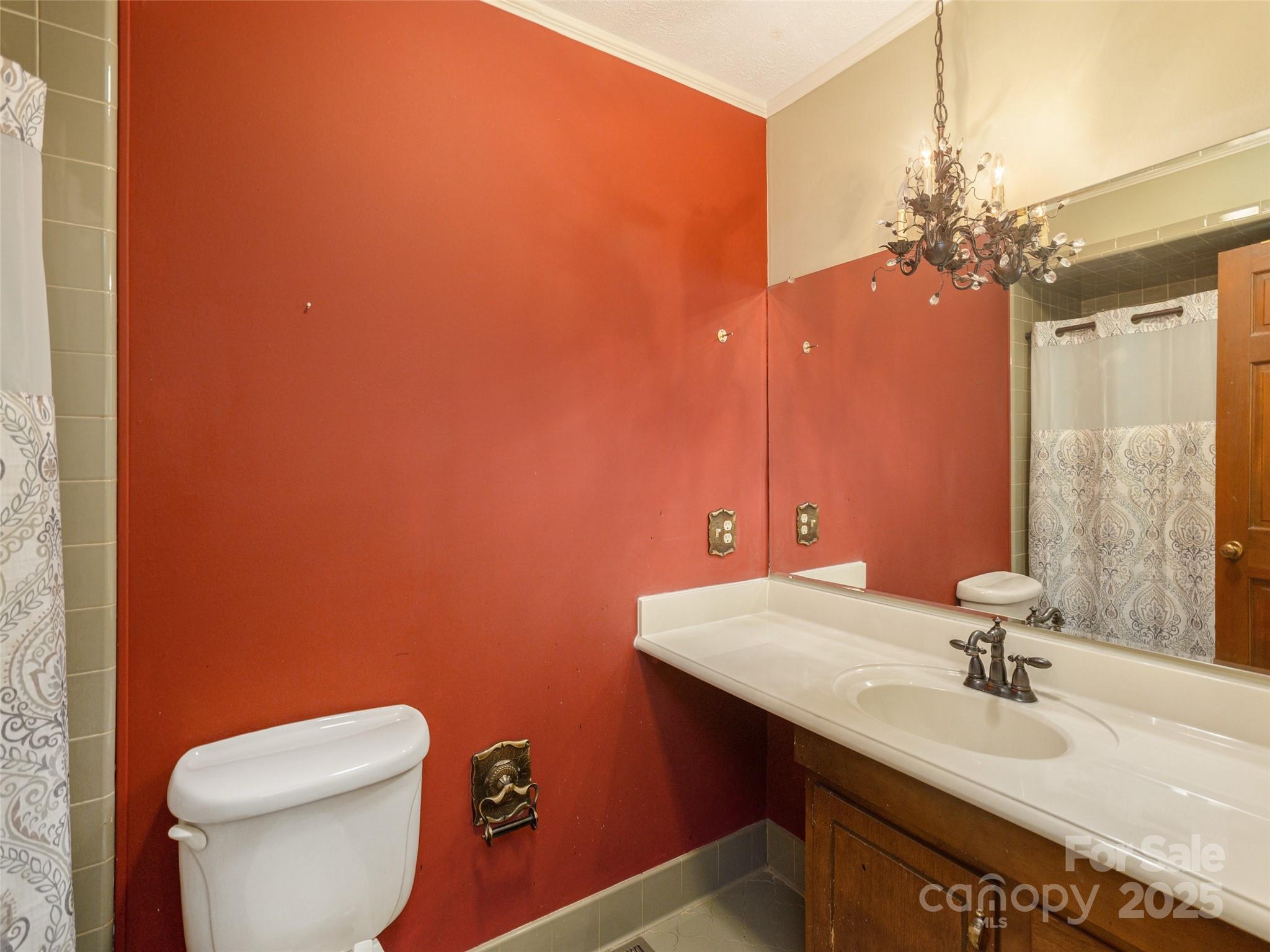25 Iroquois Drive
