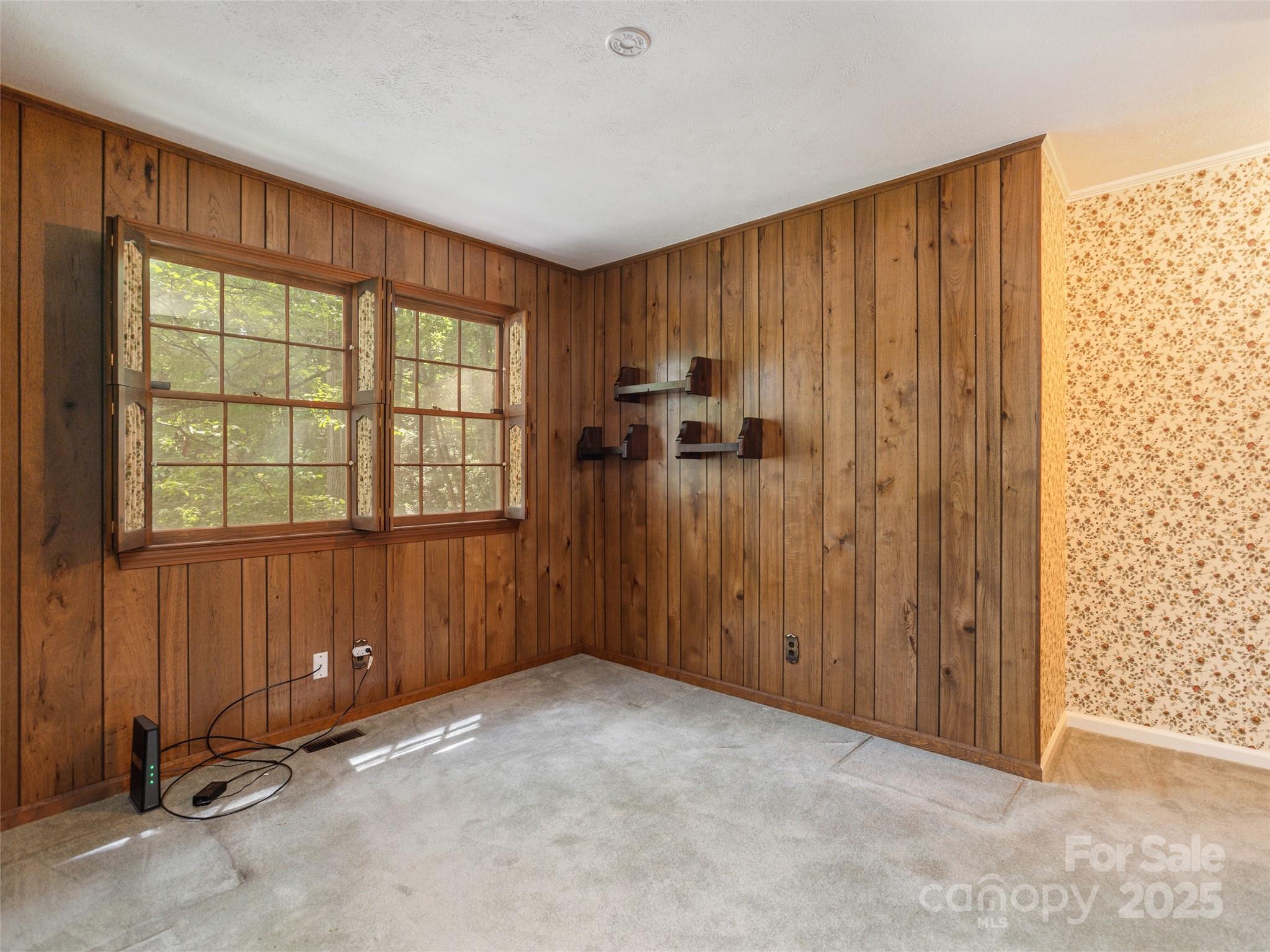25 Iroquois Drive