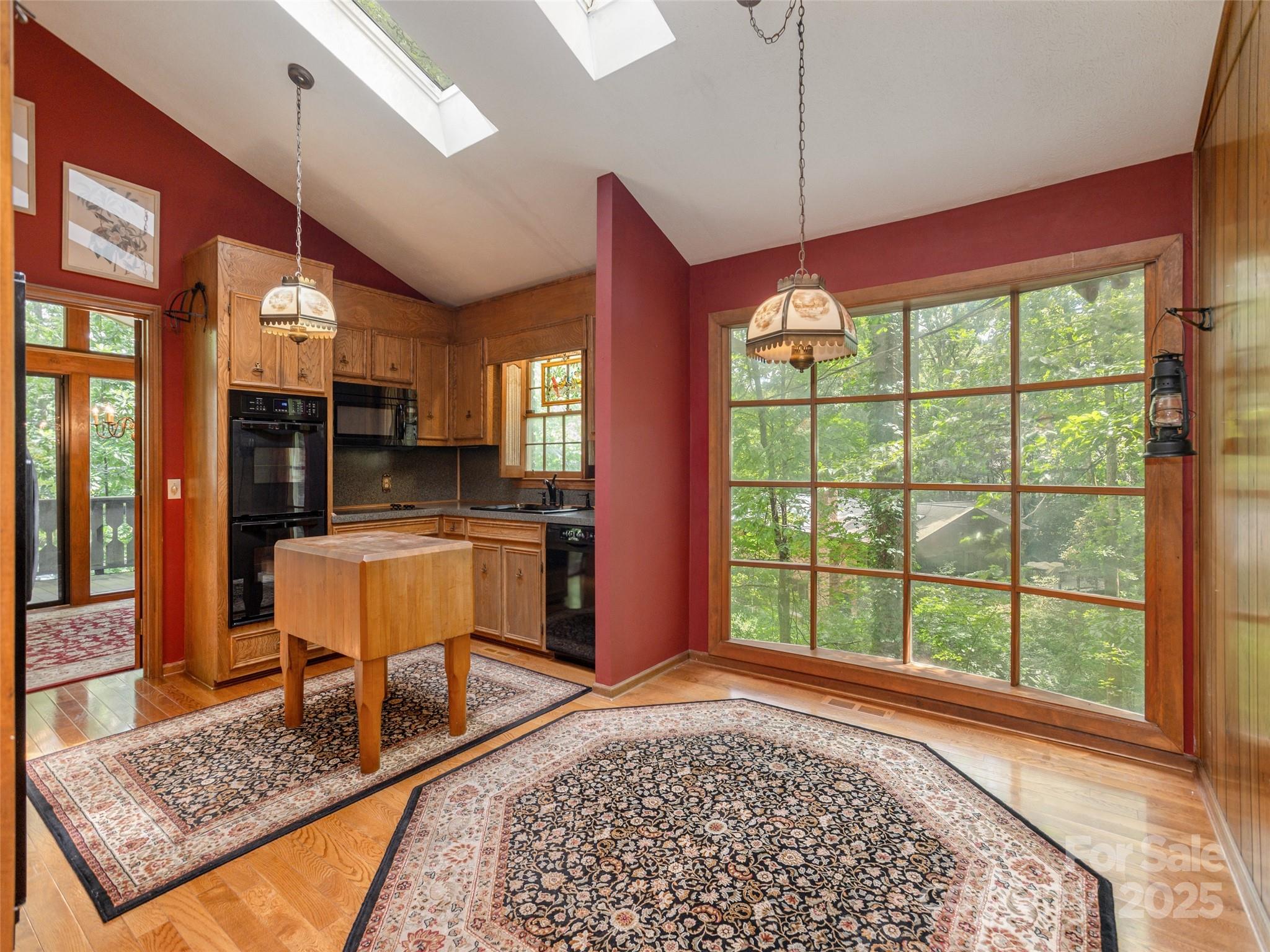 25 Iroquois Drive