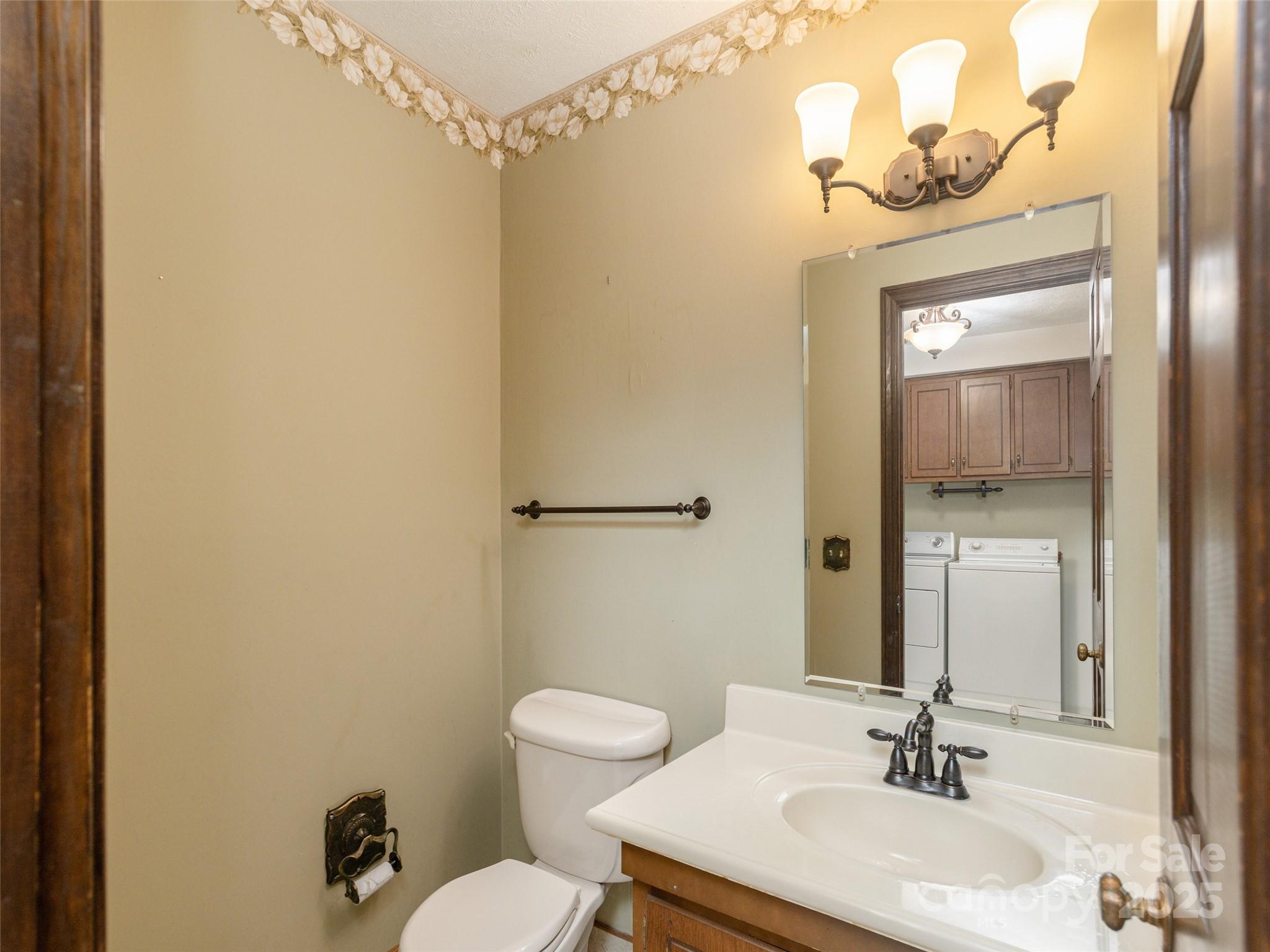 25 Iroquois Drive