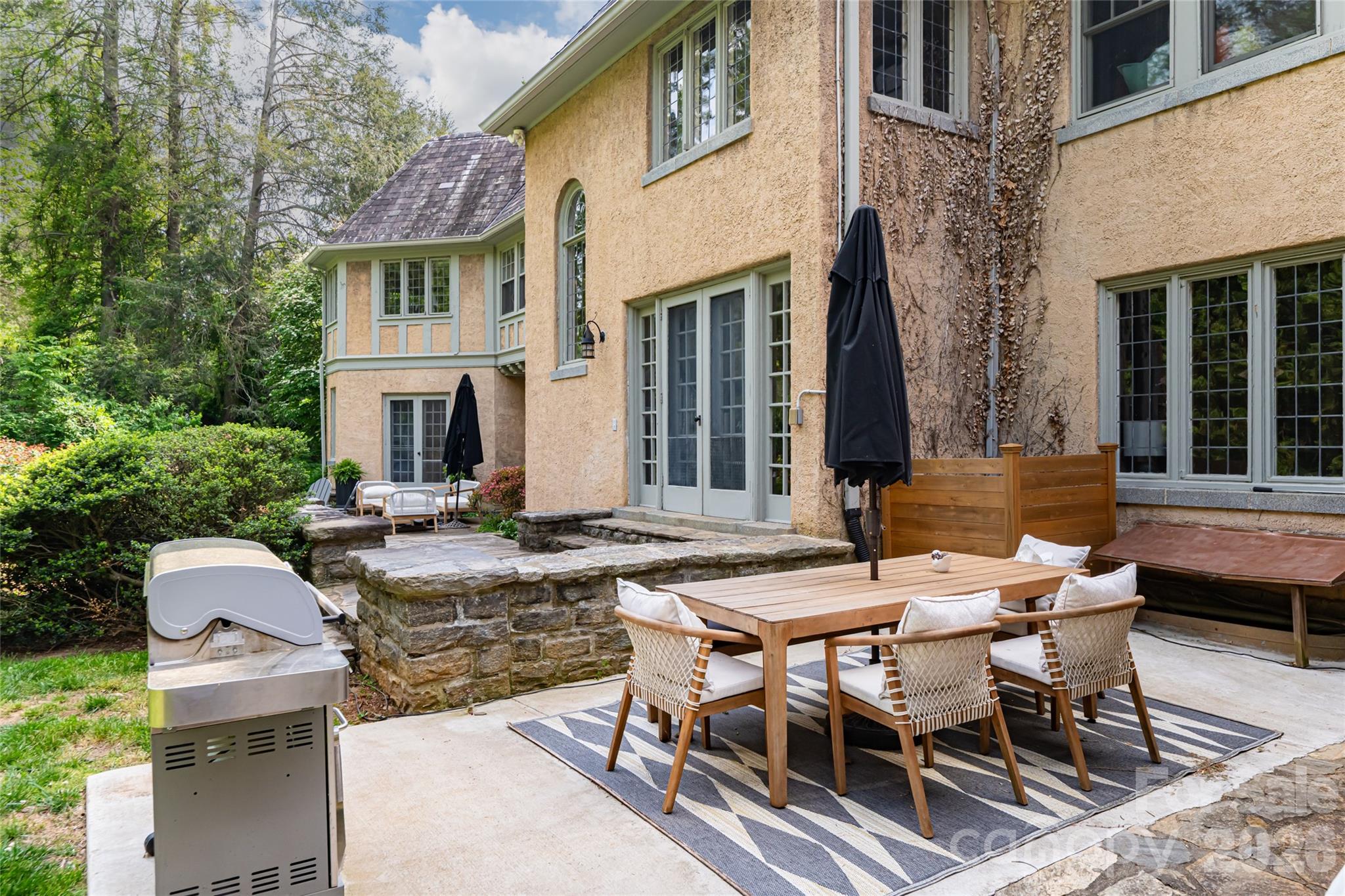 334 Vanderbilt Road