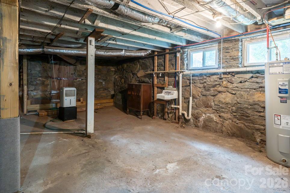 25 Mineral Springs Road
