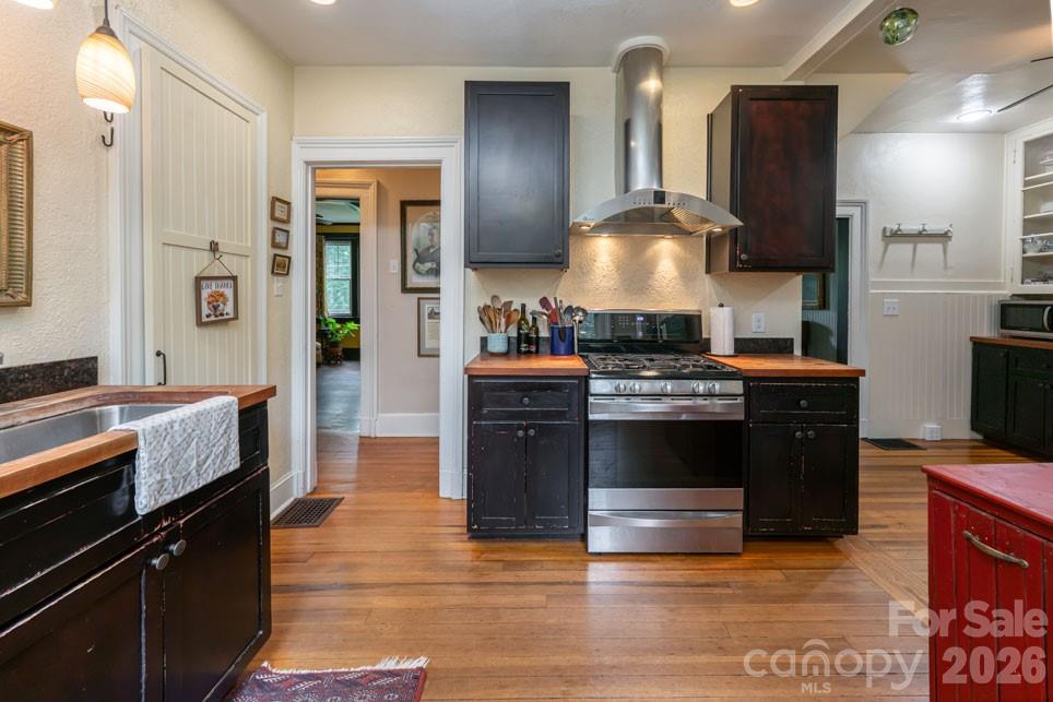 25 Mineral Springs Road
