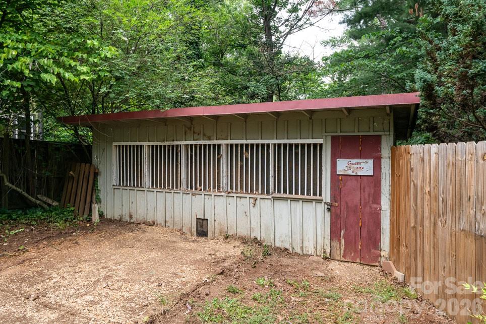 25 Mineral Springs Road