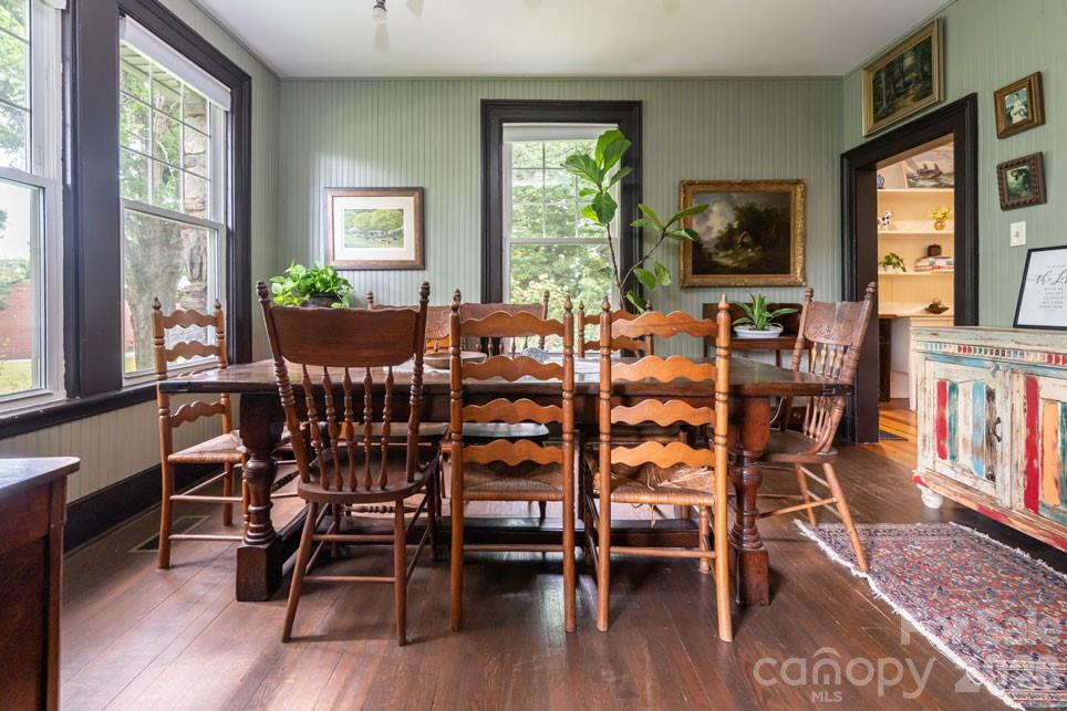 25 Mineral Springs Road