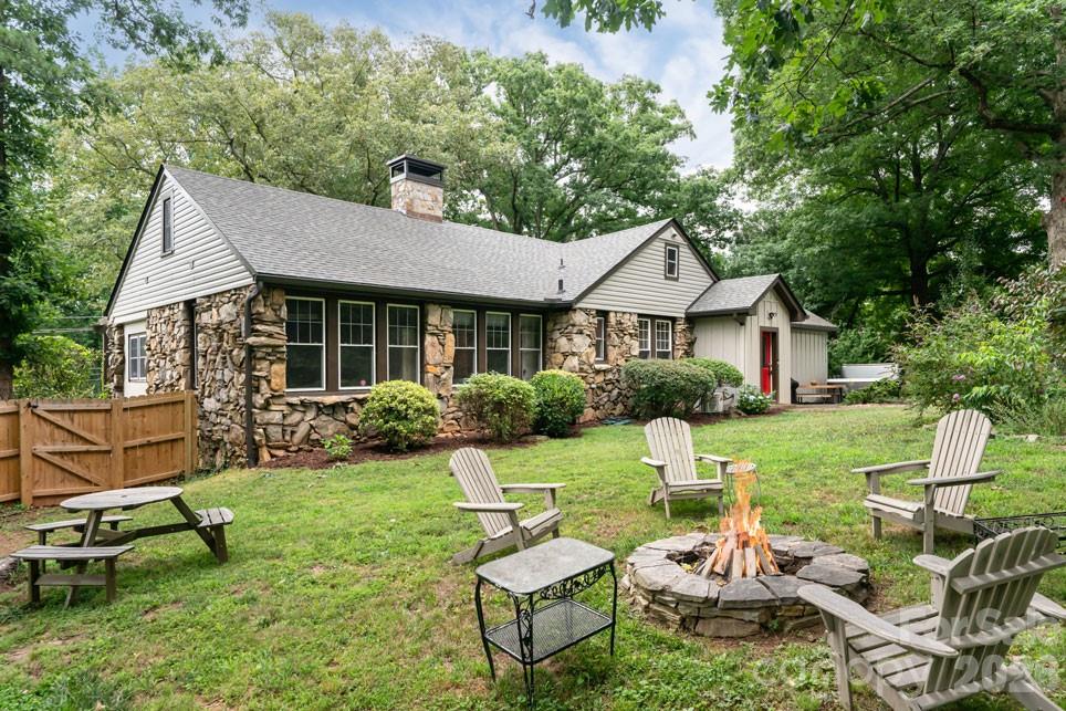 25 Mineral Springs Road