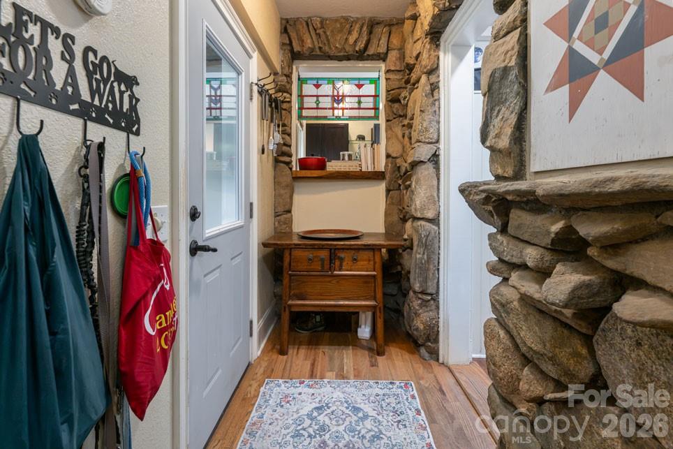 25 Mineral Springs Road