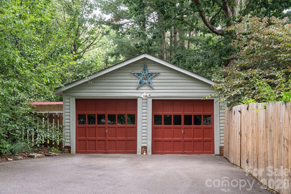 25 Mineral Springs Road