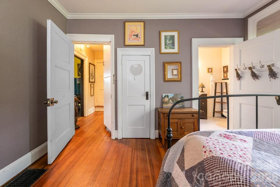 25 Mineral Springs Road