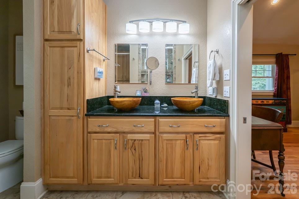 25 Mineral Springs Road
