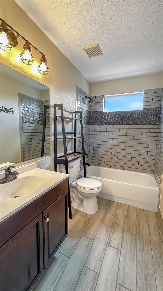 11438 VILLAGE BROOK DR