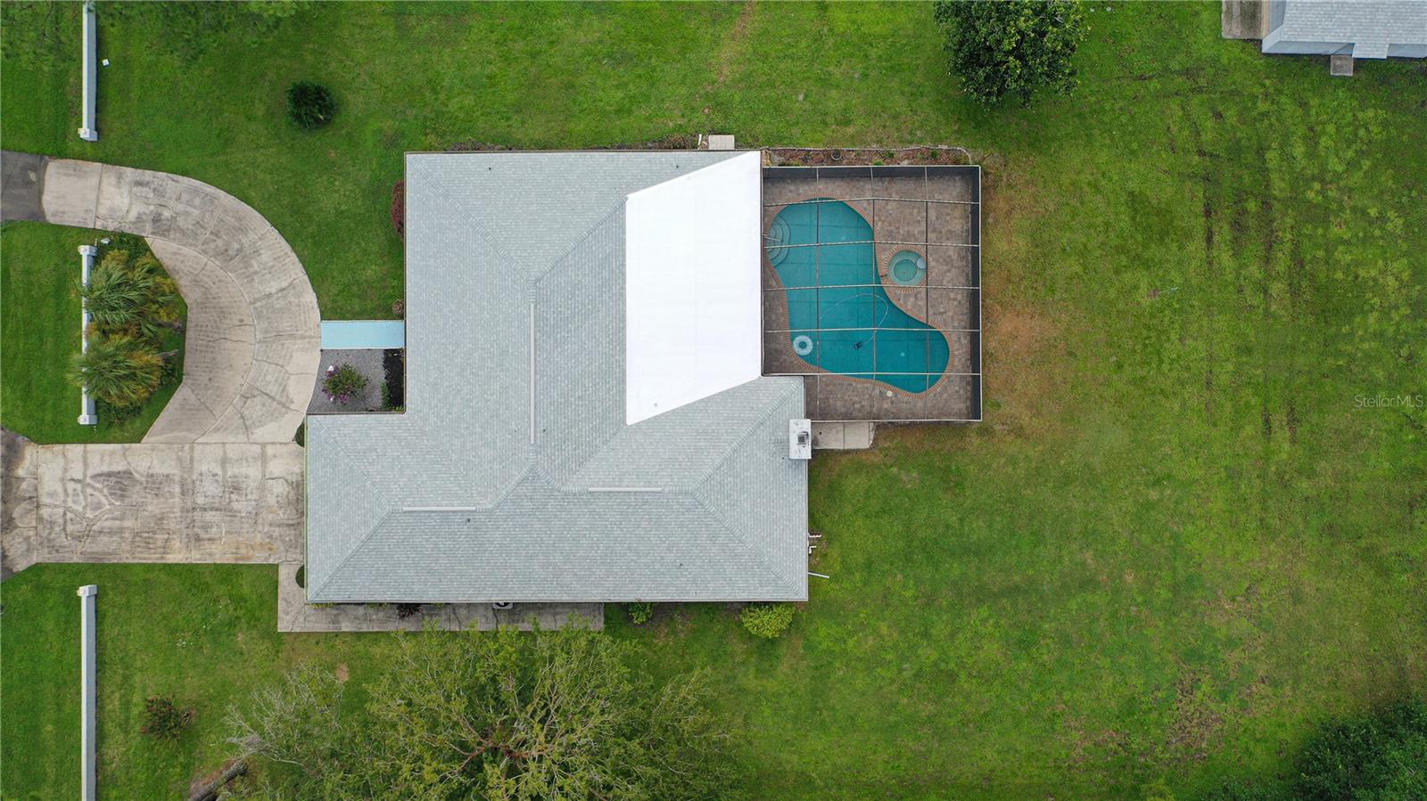 5802 MARIE DR