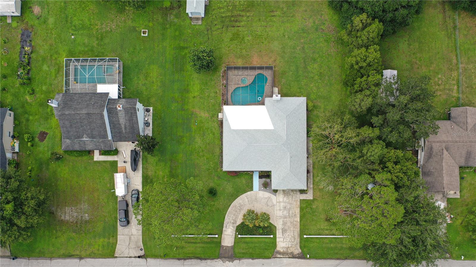 5802 MARIE DR
