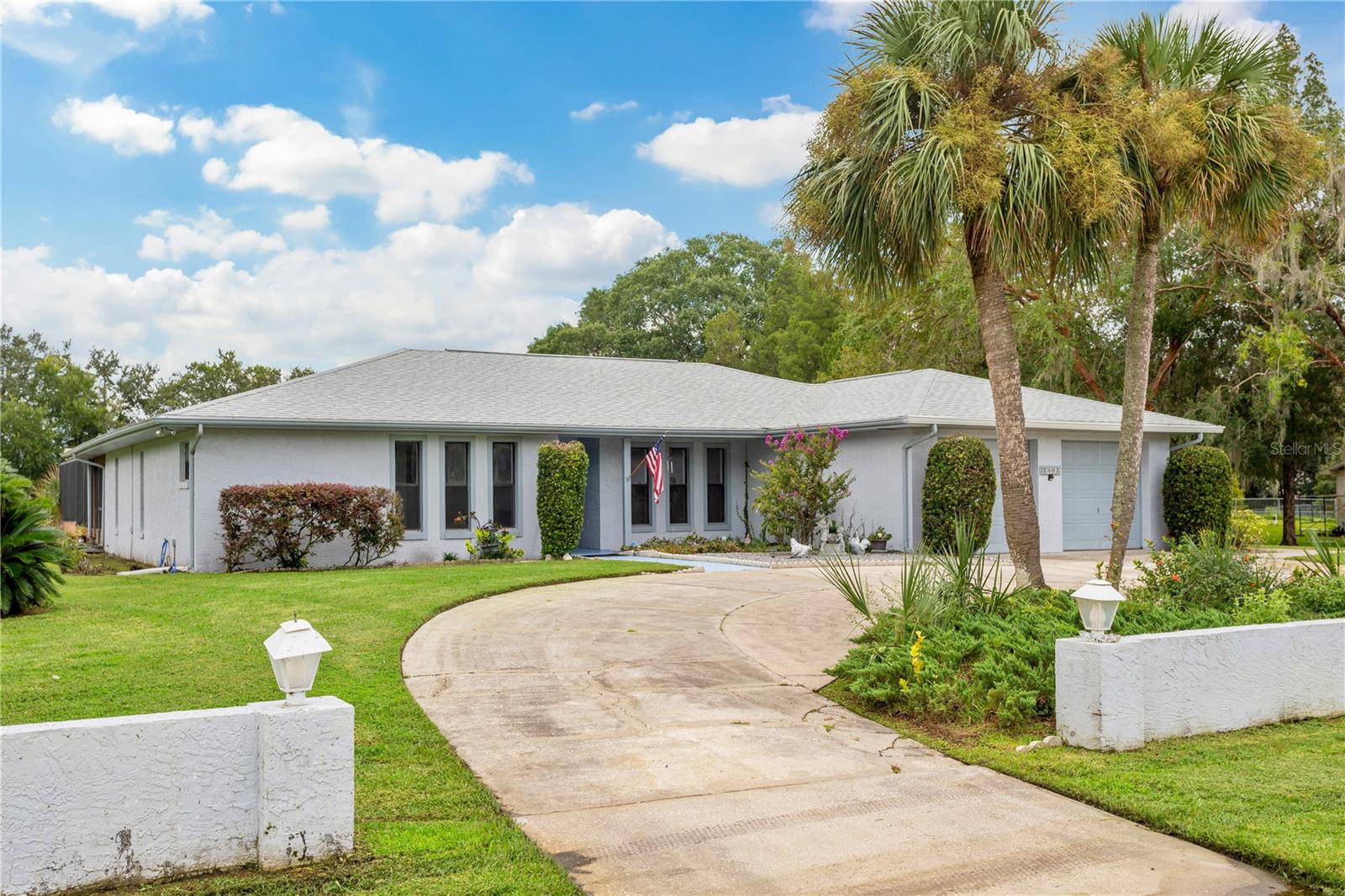 5802 MARIE DR