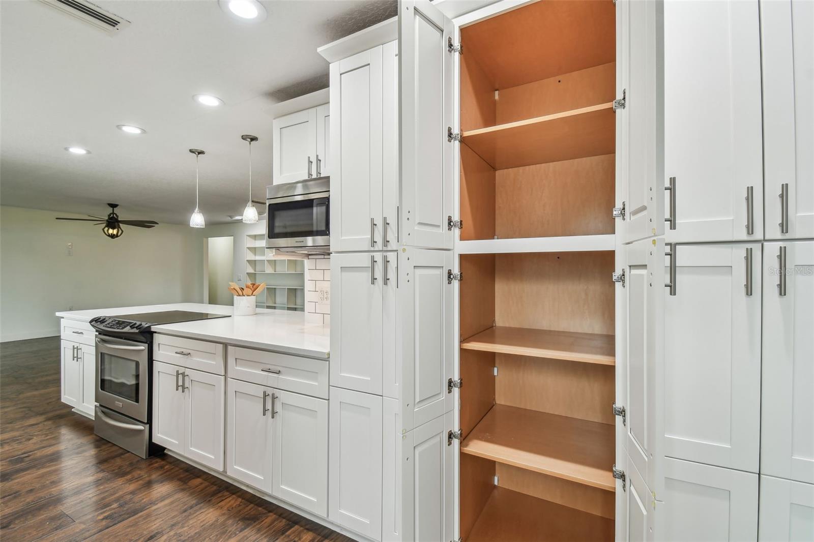 3400 LAKE PADGETT DR