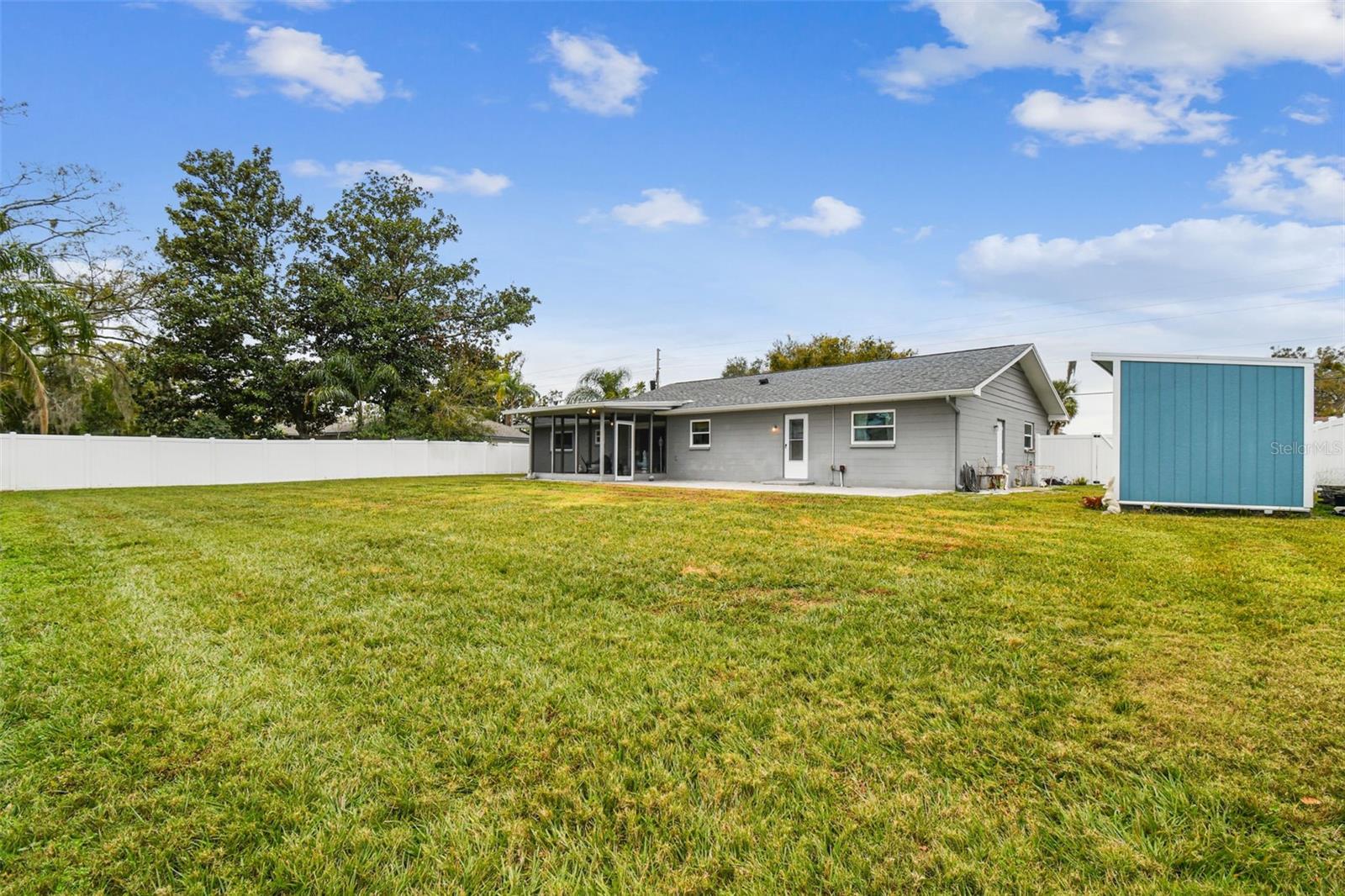 3400 LAKE PADGETT DR