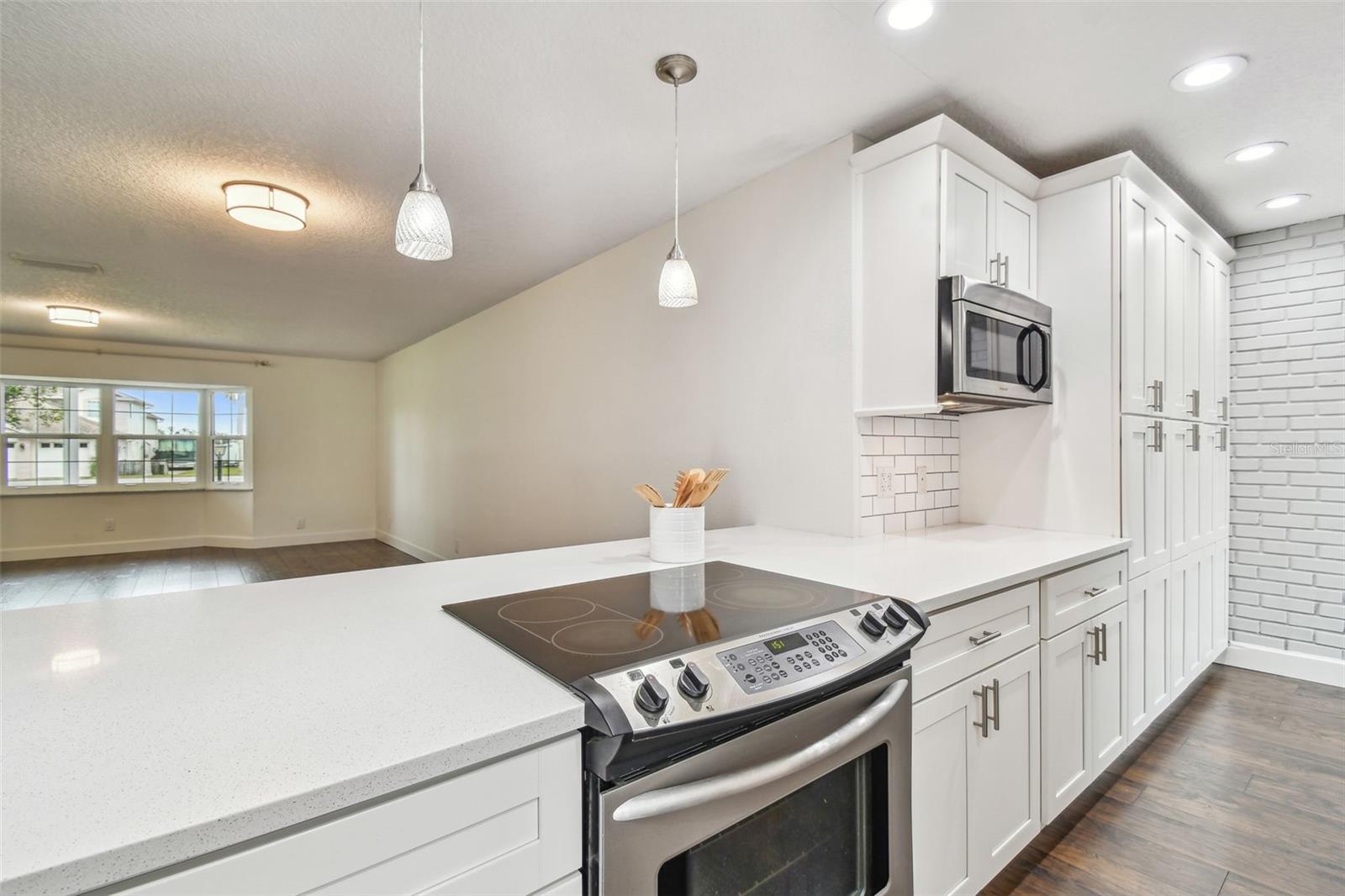 3400 LAKE PADGETT DR