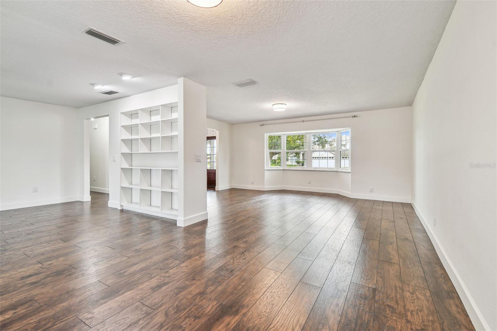 3400 LAKE PADGETT DR