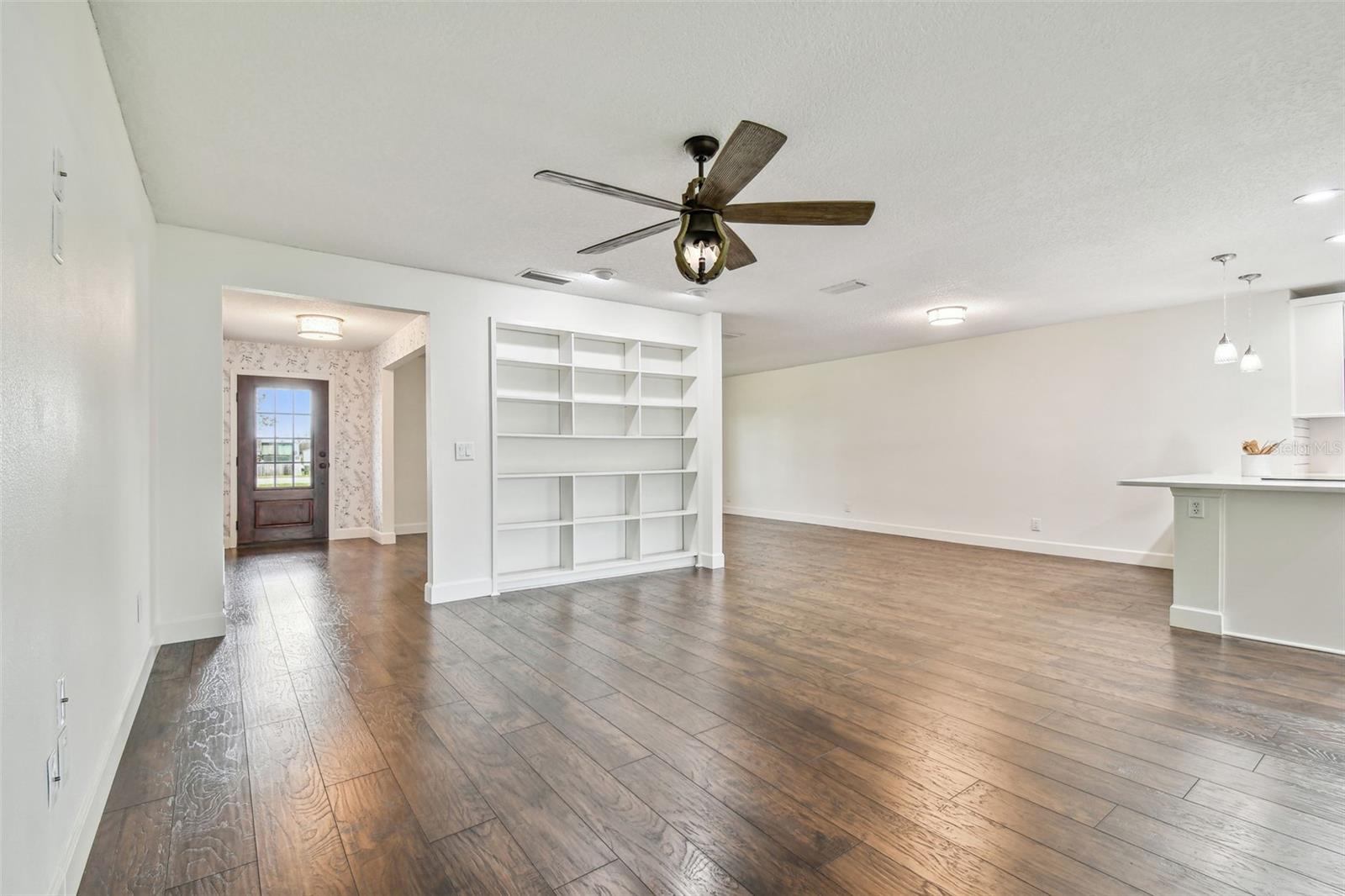 3400 LAKE PADGETT DR