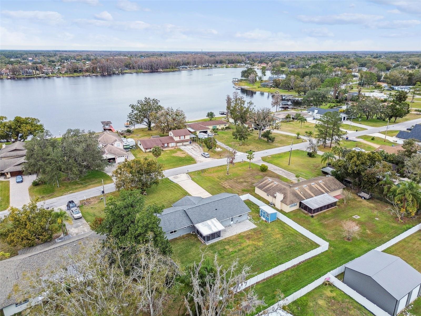 3400 LAKE PADGETT DR