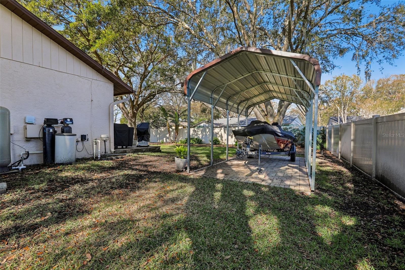 3807 LAKE JOYCE DR