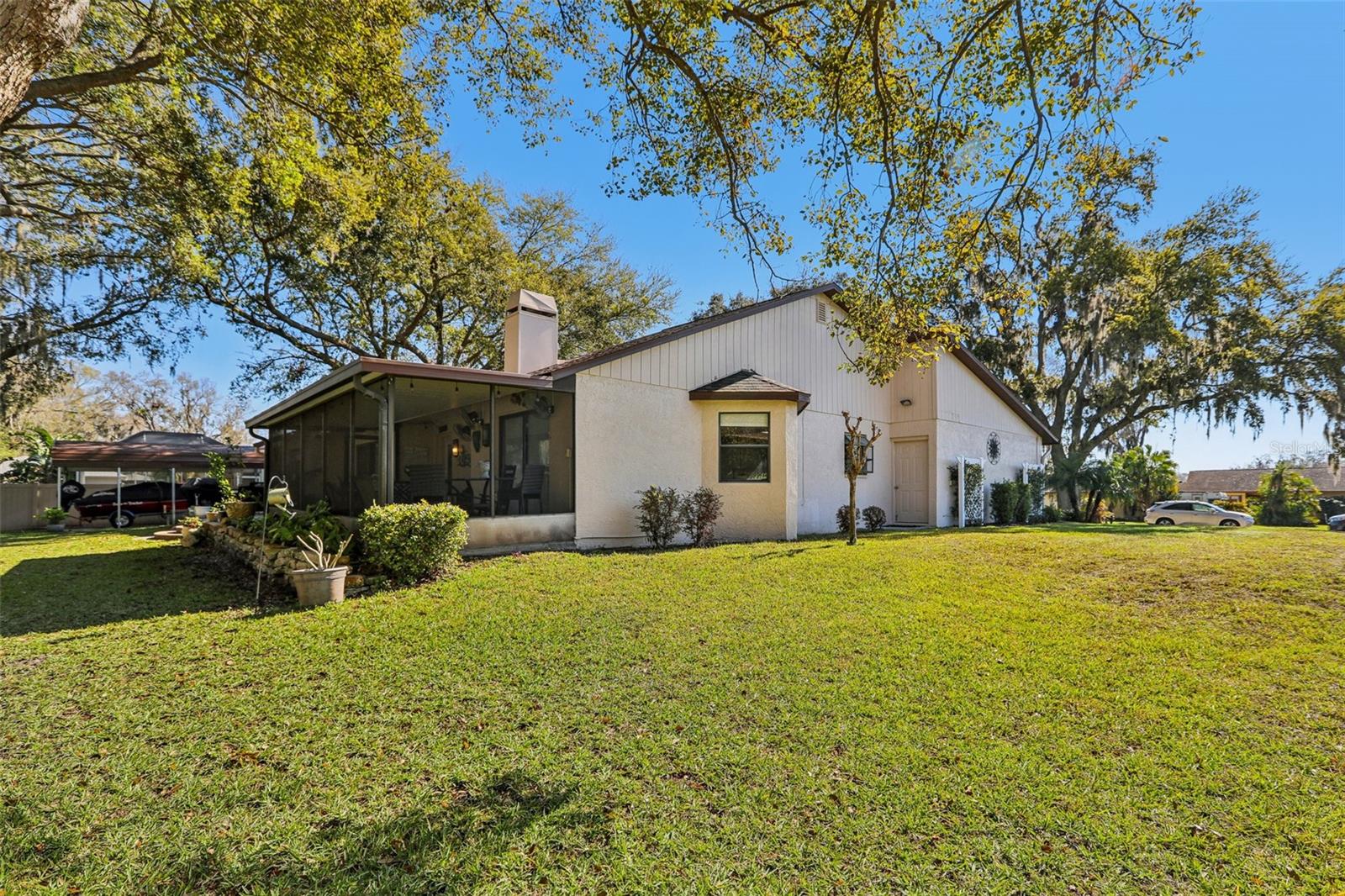 3807 LAKE JOYCE DR