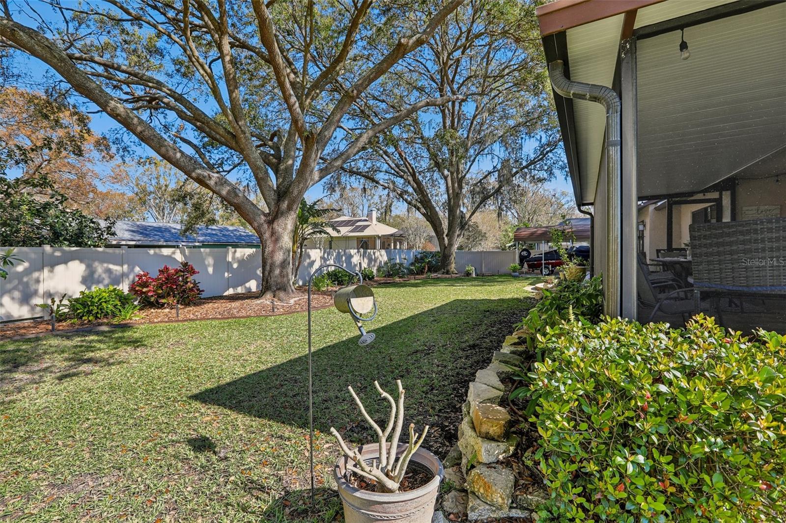 3807 LAKE JOYCE DR