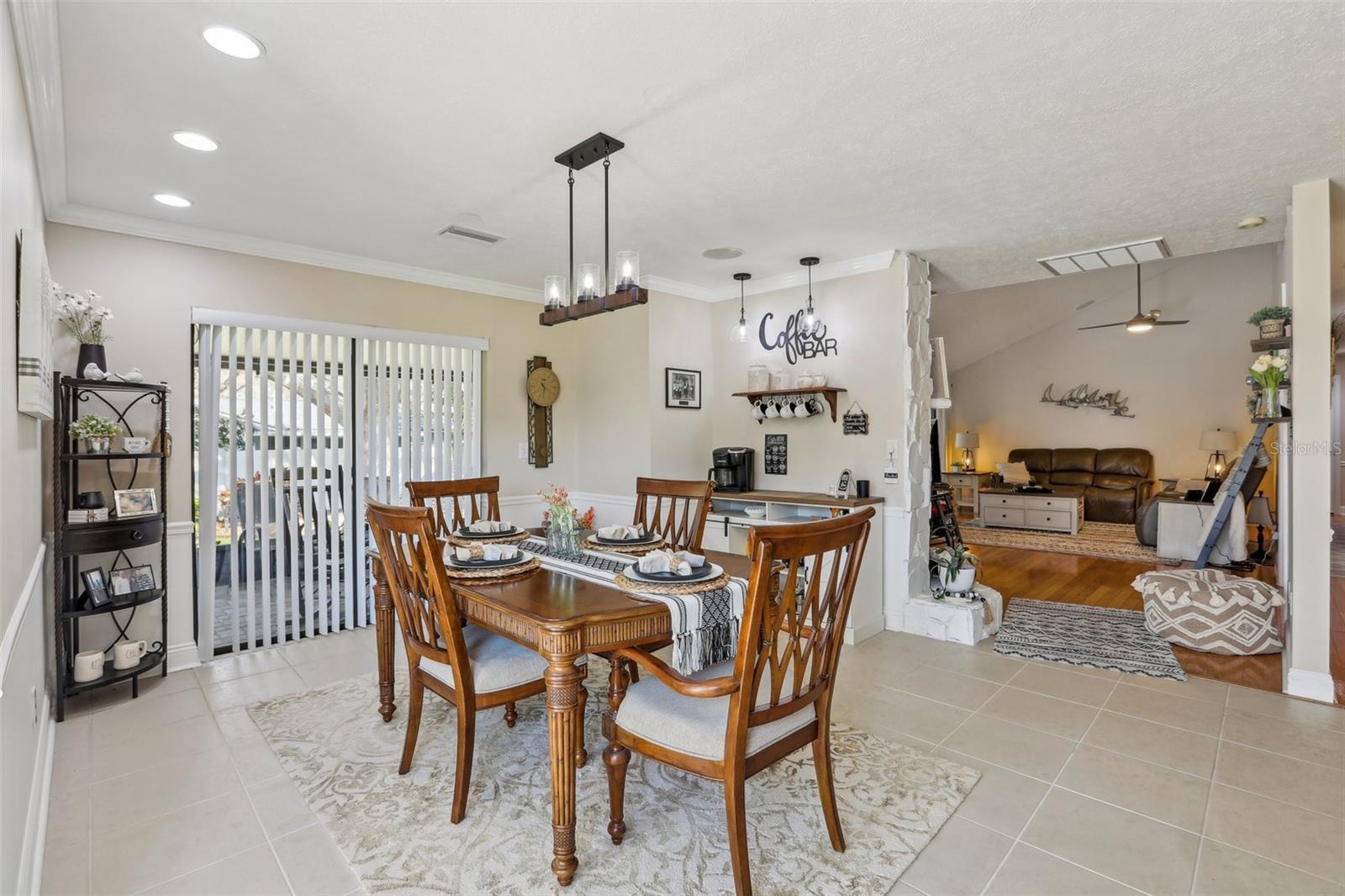 3807 LAKE JOYCE DR