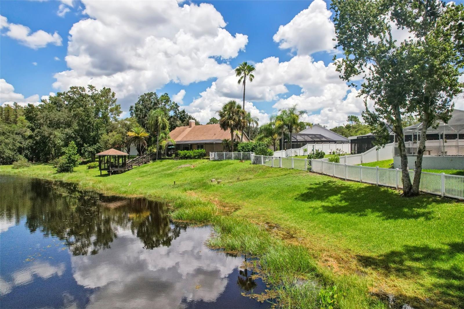 5425 EAGLE BLVD