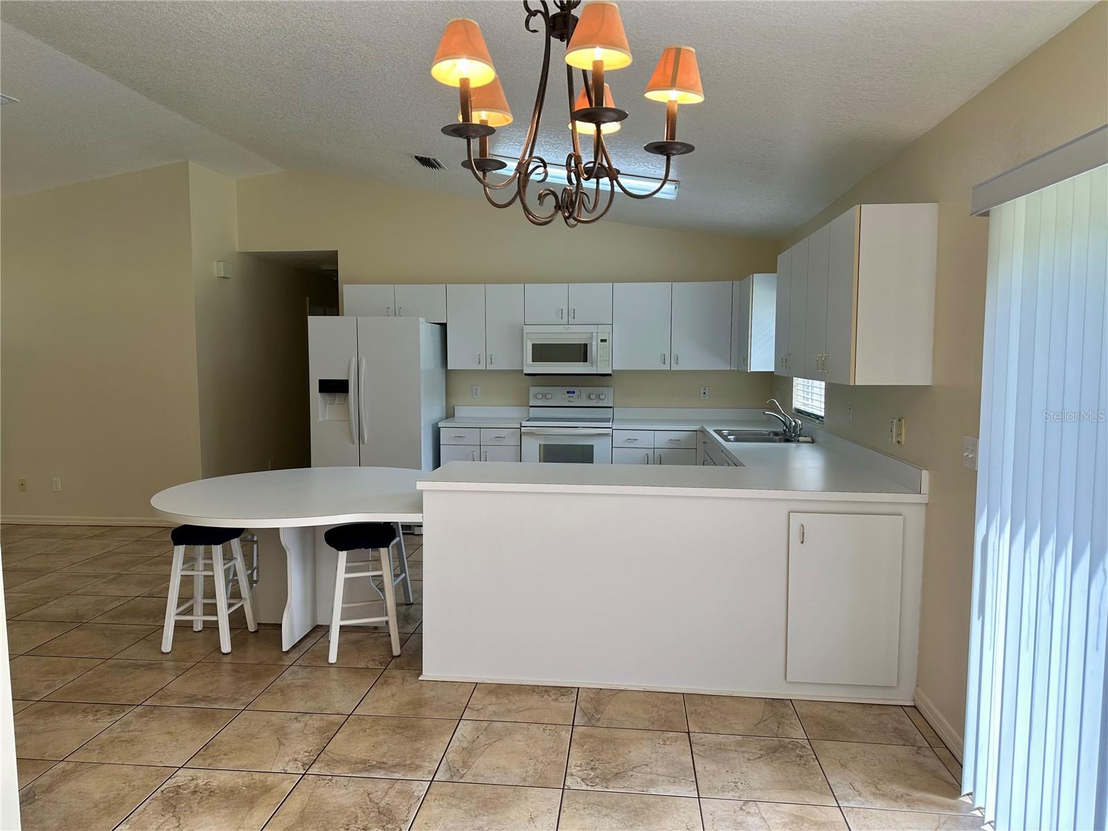 4416 REDCOAT DR