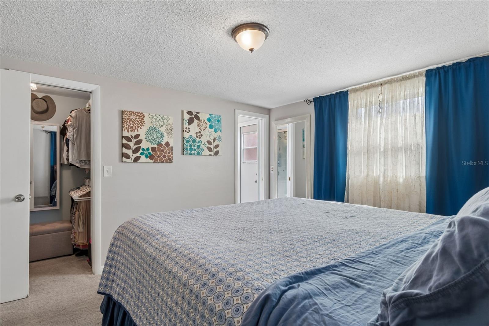 1853 DARTMOUTH DR