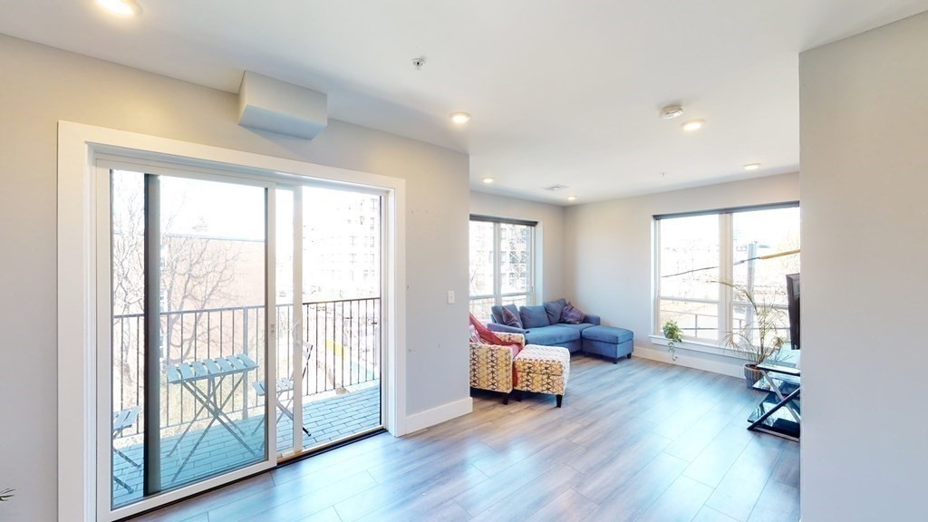 55 West 5th St # 310