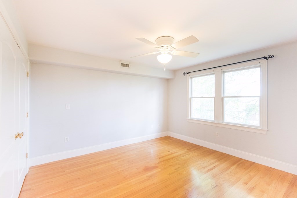 1 Ross Pl # 2