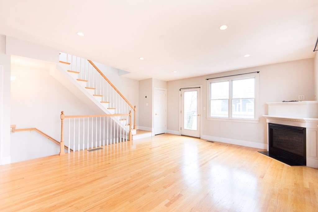 1 Ross Pl # 2