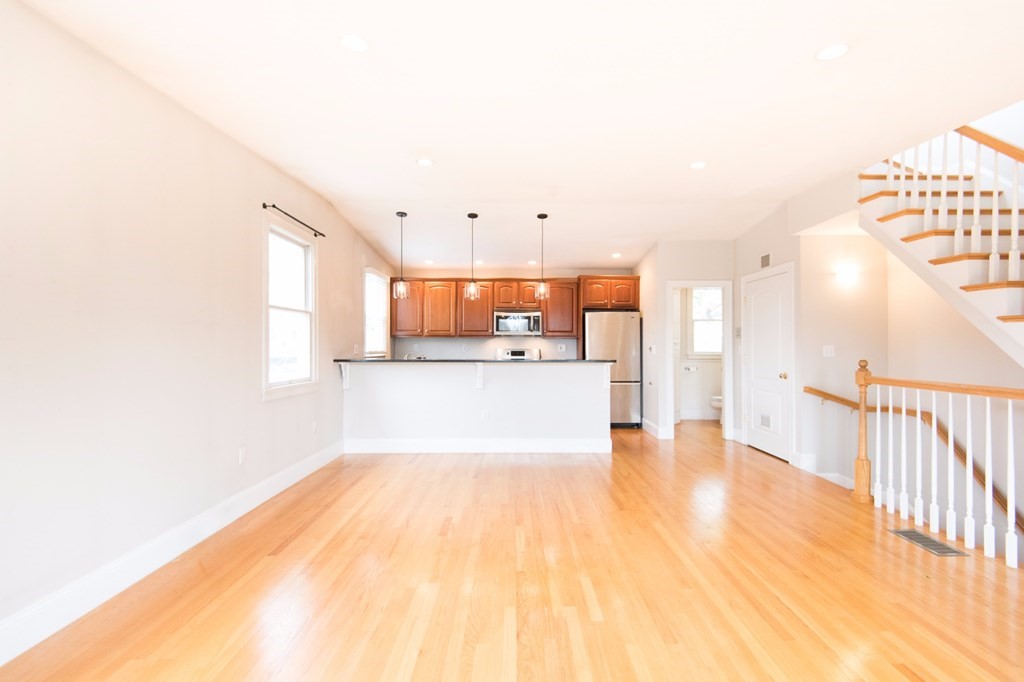 1 Ross Pl # 2