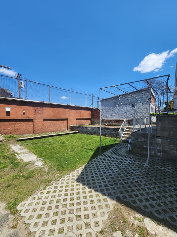 331 Washington St # 2